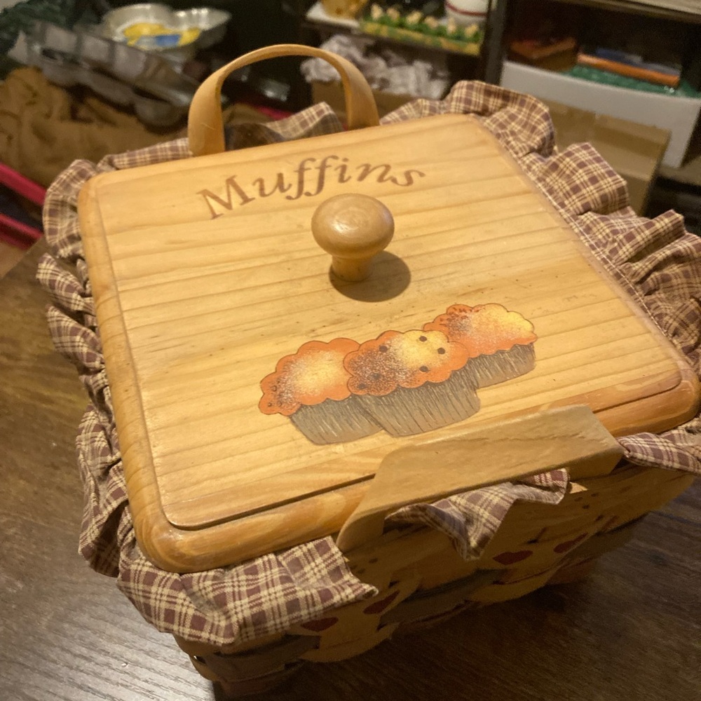 Woven split wood country muffin basket with lid